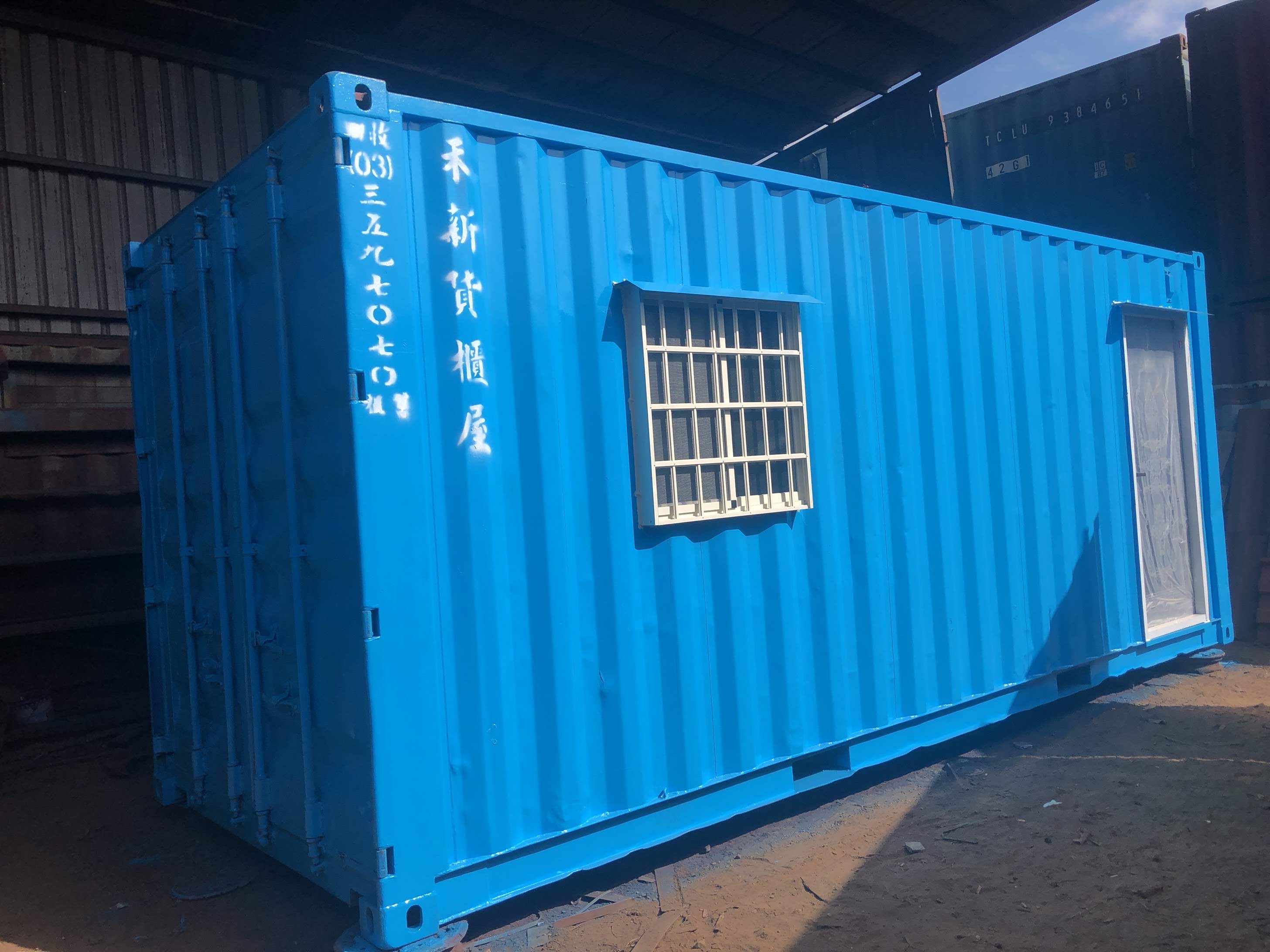白色貨櫃屋裝潢實例照片